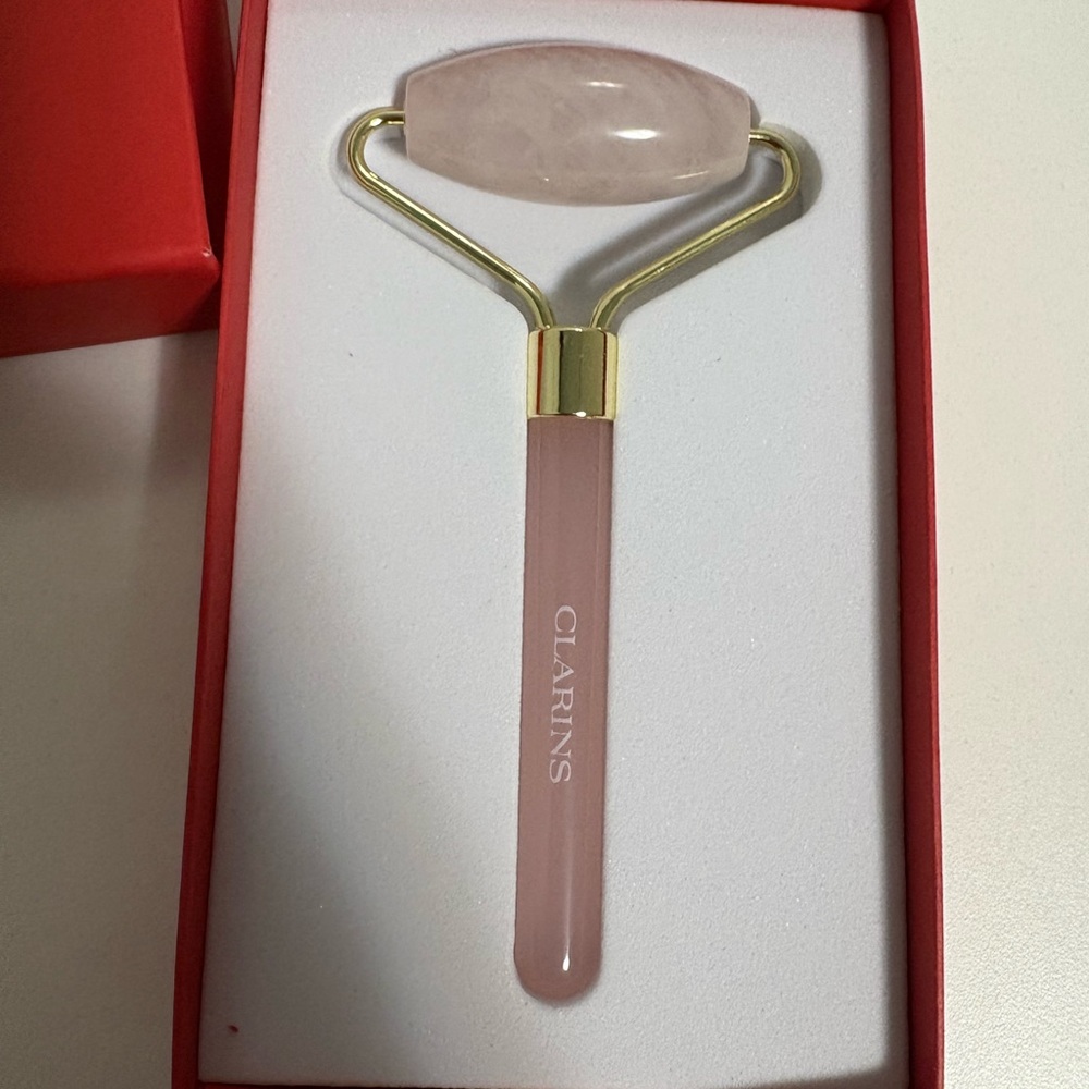 Clarins FACIAL ROLLER - Picture 2 of 4